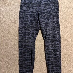 Fabletics Thermoflex Grey Camo Leggings Size 1X with Side Pockets